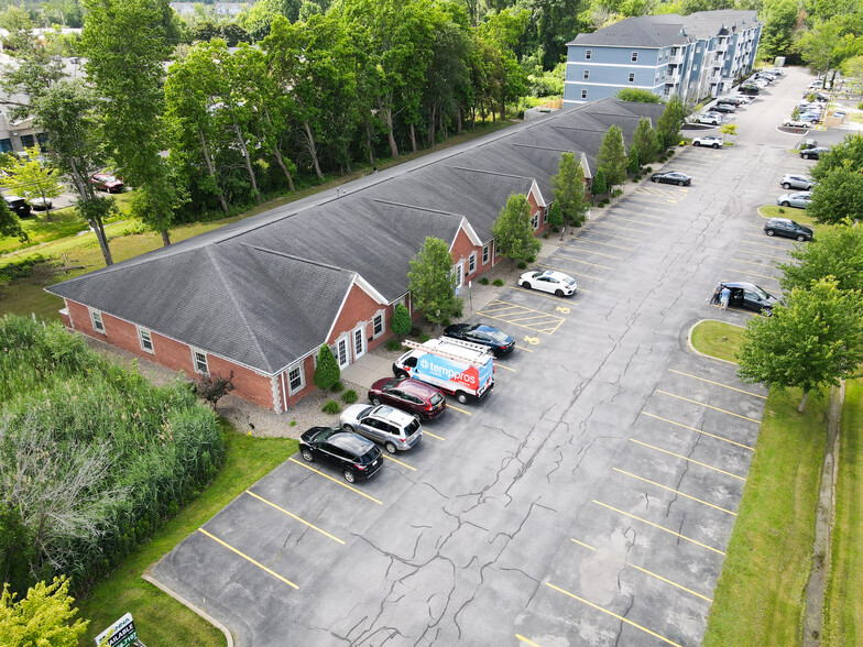 2390 N Forest Rd, Getzville, NY for rent - Aerial - Image 2 of 7