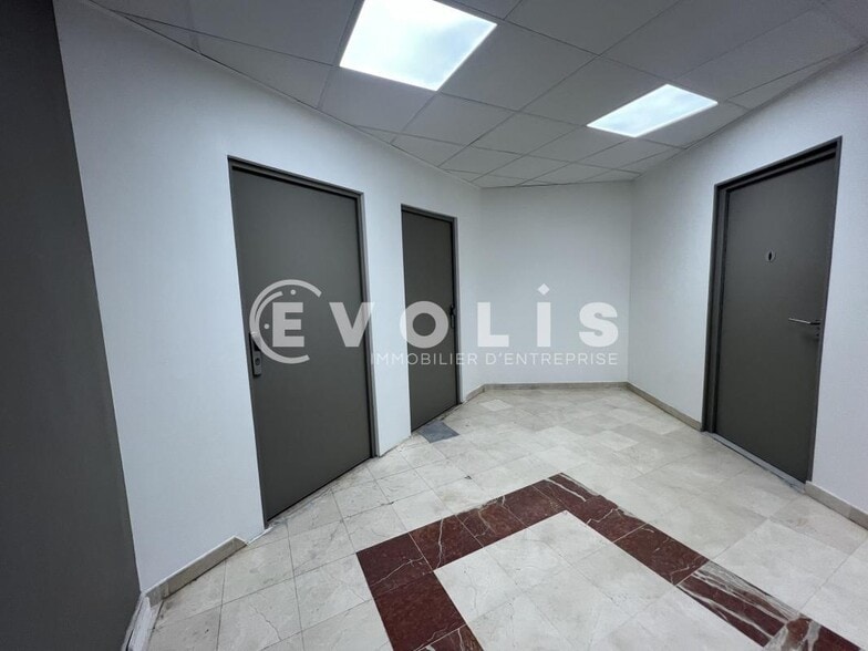 Office in Rosny-sous-Bois to rent - Interior Photo - Image 2 of 10