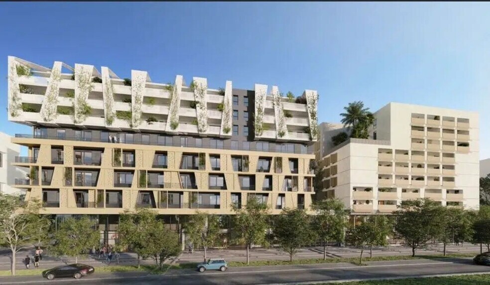 Retail in Montpellier to rent - Building Photo - Image 3 of 4