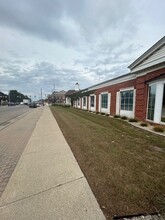 23880 Woodward Ave, Pleasant Ridge, MI for rent Building Photo- Image 1 of 7