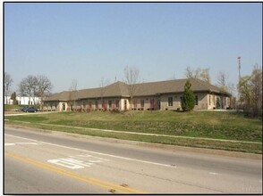 2620-2628 W 83rd St, Darien, IL for rent Primary Photo- Image 1 of 2