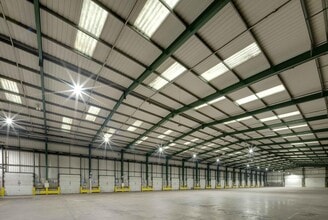 Rennie Hogg Rd, Nottingham to rent Interior Photo- Image 1 of 2