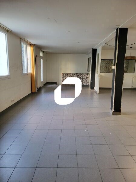 Office in Saint-Ouen-sur-Seine to rent Building Photo- Image 1 of 12