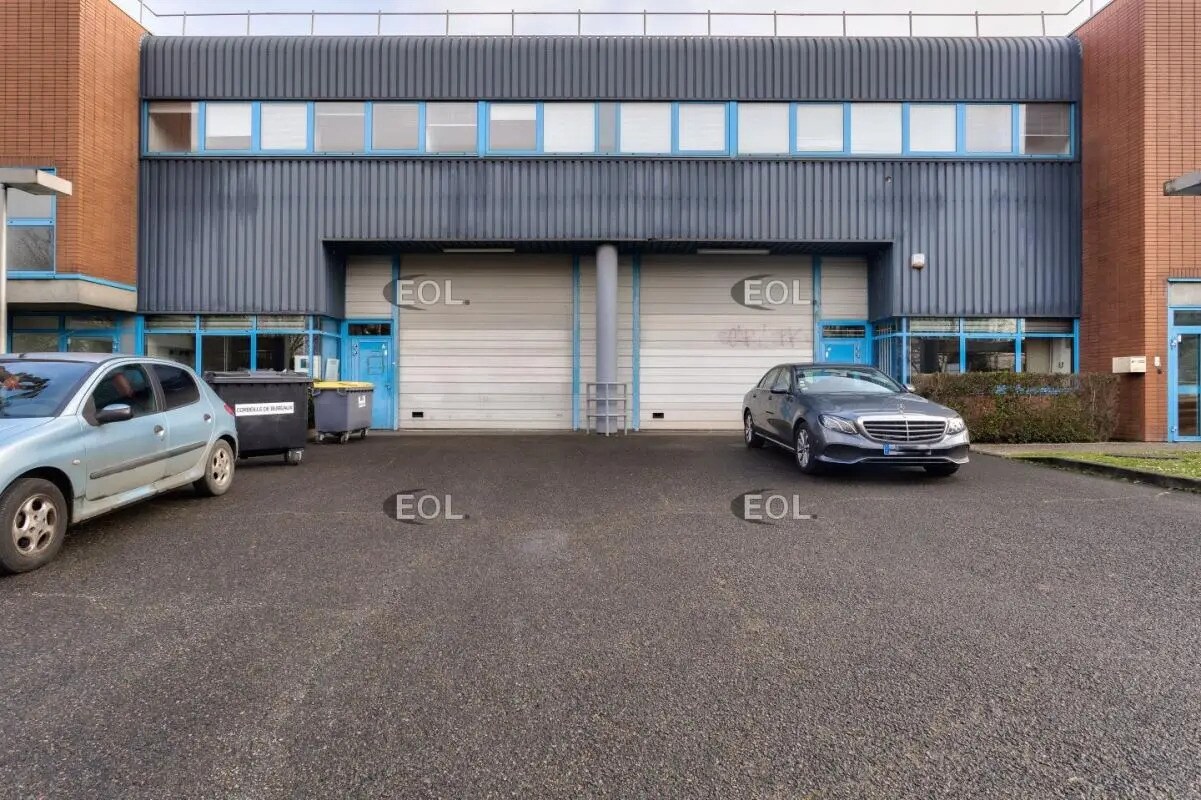 Industrial in Villepinte to rent Building Photo- Image 1 of 2