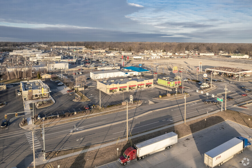 3015 Holland Sylvania Rd, Toledo, OH for rent - Aerial - Image 3 of 3