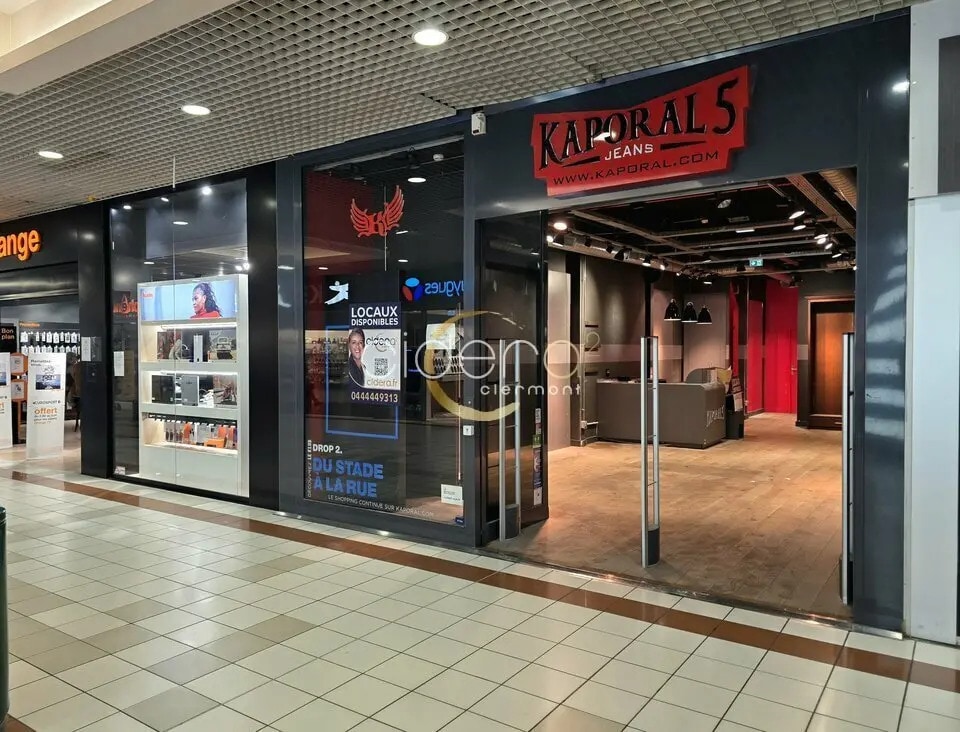Location Commerce 121 m² - Photo 1