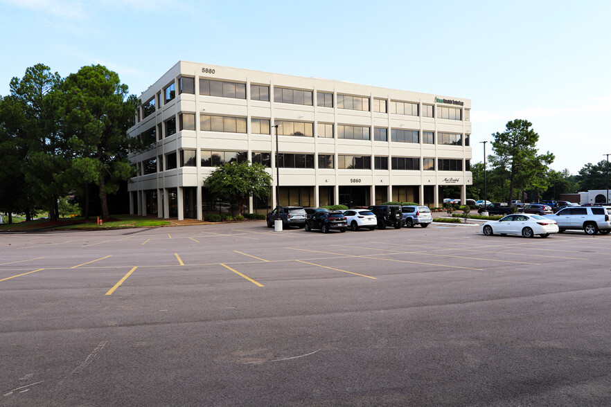 5860 Ridgeway Center Pky, Memphis, TN for rent - Building Photo - Image 1 of 7