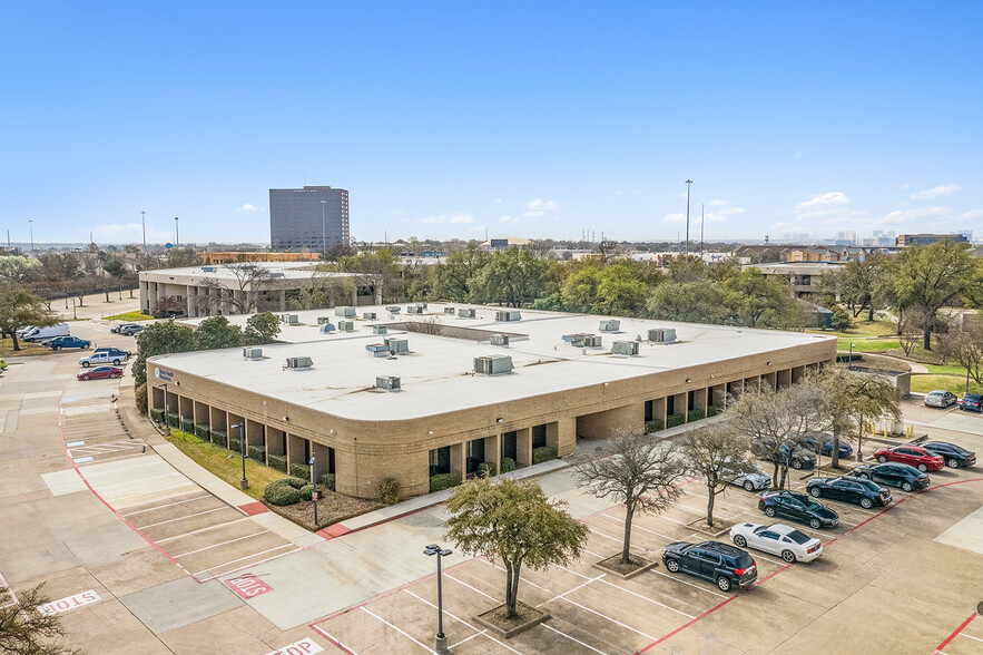 9250 Amberton Pky, Dallas, TX for rent - Building Photo - Image 1 of 4