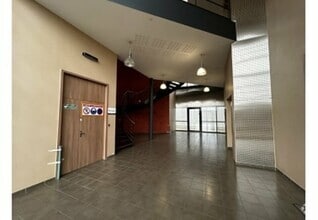 97 Allée Alexandre Borodine, Saint-Priest to rent Interior Photo- Image 1 of 7