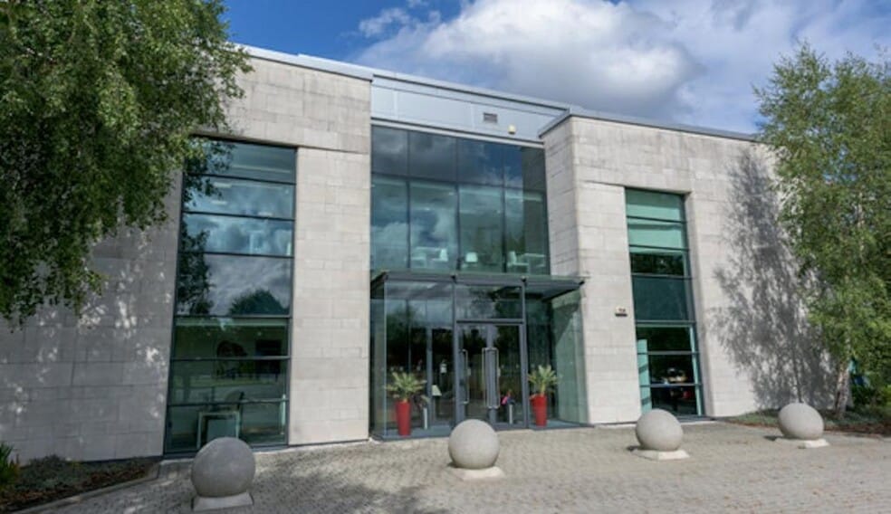 Ringway Rd W, Manchester to rent - Building Photo - Image 3 of 12