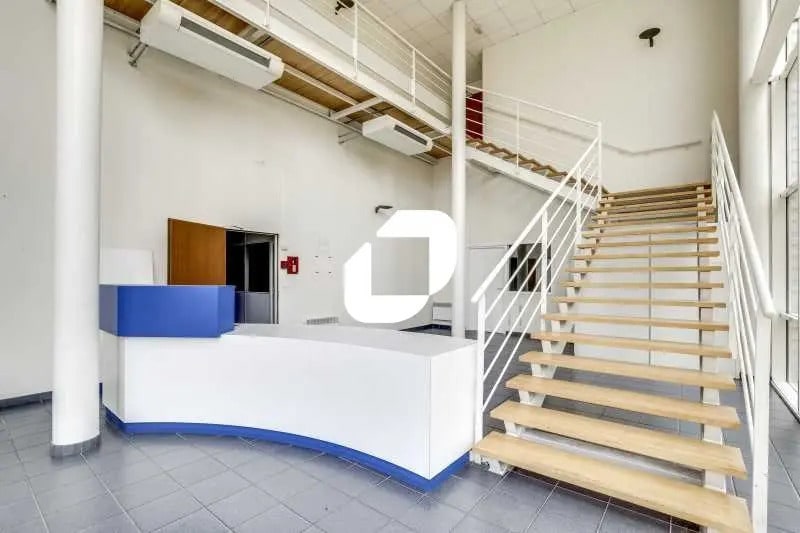 Industrial in Évry-Courcouronnes to rent - Interior Photo - Image 2 of 15