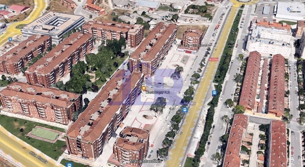 Retail in Cuenca, Cuenca to rent Aerial- Image 1 of 2