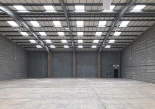 Stanbridge Rd, Leighton Buzzard to rent Interior Photo- Image 2 of 2