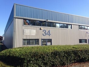 34-76 Burners Ln, Milton Keynes to rent Building Photo- Image 1 of 7