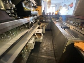 Retail in Barcelona, Barcelona to rent Interior Photo- Image 1 of 3