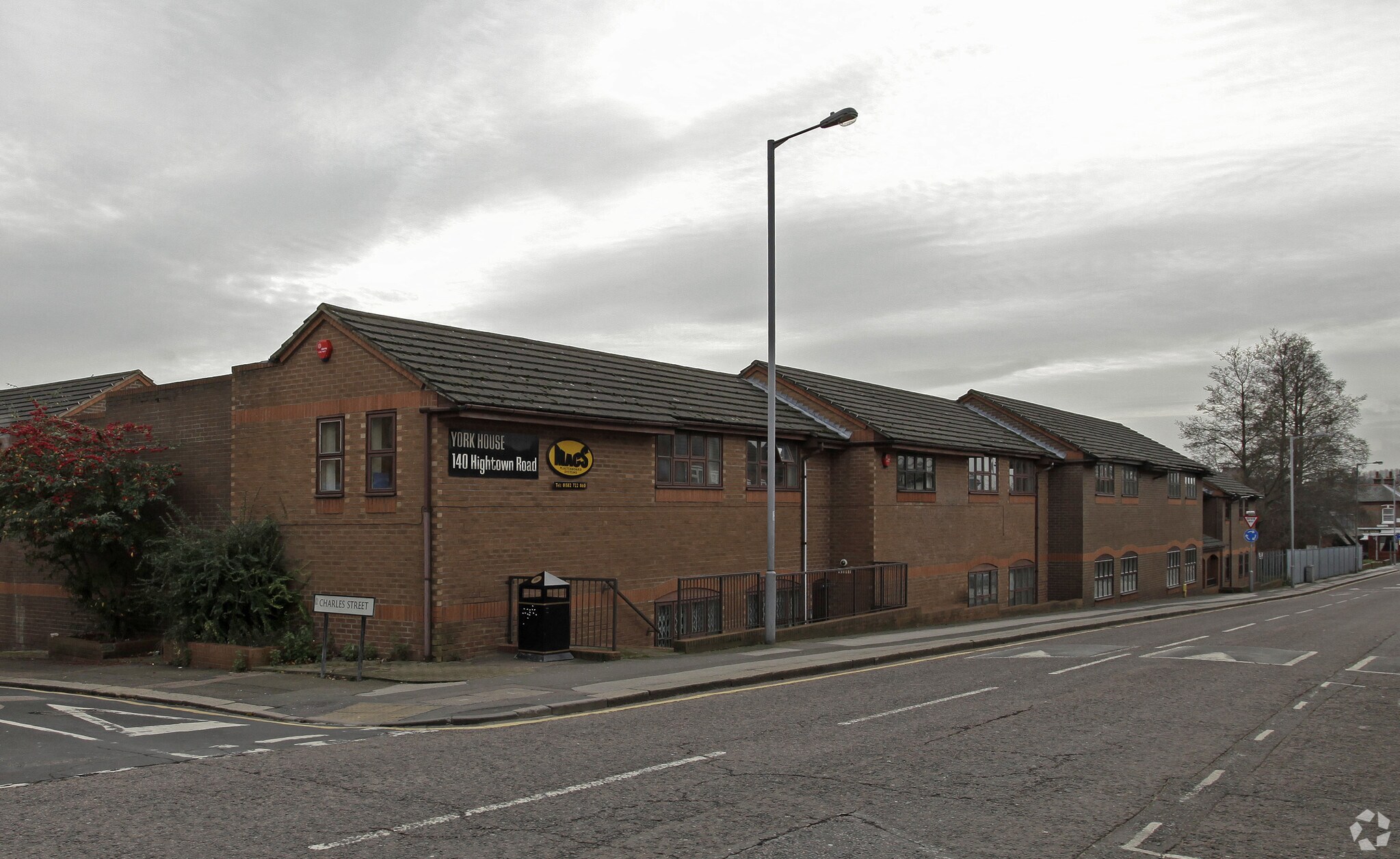 140 Hightown Rd, Luton for sale Primary Photo- Image 1 of 1