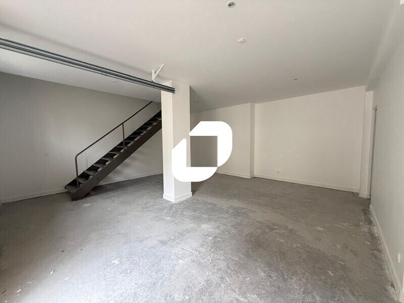 Rue Du General Leclerc, SAINT-OUEN-L'AUMONE to rent Interior Photo- Image 1 of 16