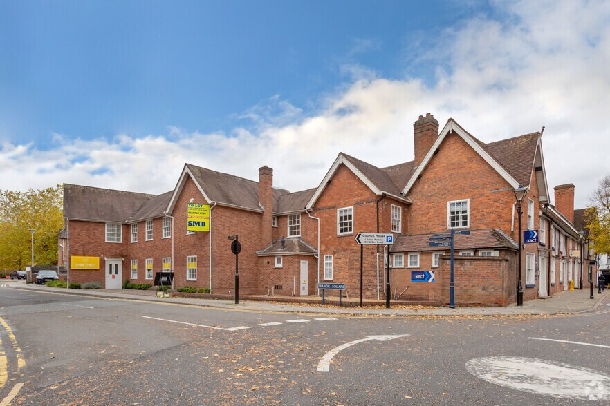 4 Manor Sq, Solihull for sale - Building Photo - Image 1 of 1