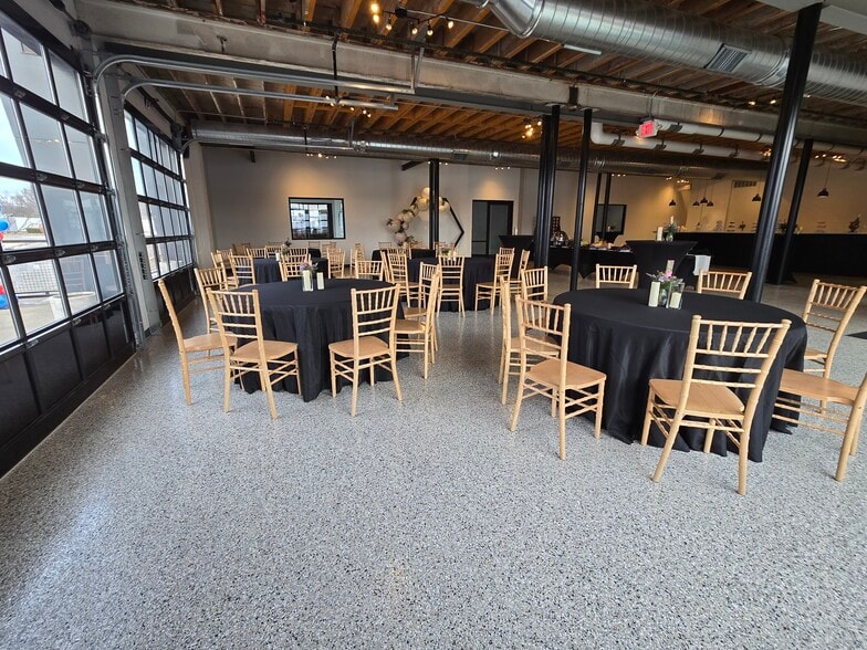 125 E State St, Cherry Valley, IL to rent - Building Photo - Image 3 of 34