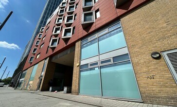 14C High St, London to rent Building Photo- Image 1 of 1