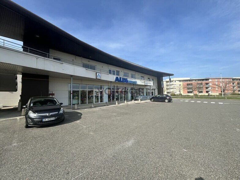 4 Avenue André-Marie Ampère, Colomiers to rent - Building Photo - Image 2 of 5
