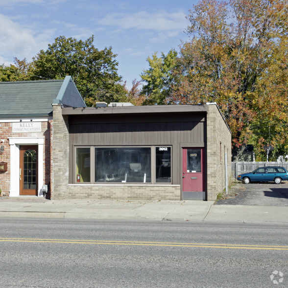 3912 12 Mile Rd, Berkley, MI for sale - Primary Photo - Image 1 of 1