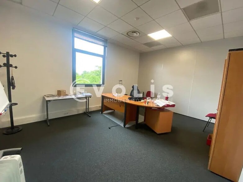 Office in Créteil to rent - Interior Photo - Image 3 of 17