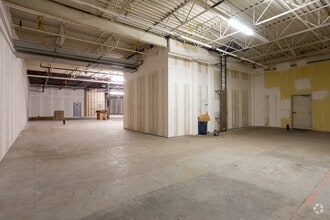 901 64th Ave NE, Calgary, AB to rent Interior Photo- Image 1 of 3