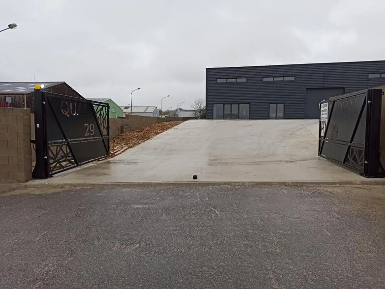 29 Rue Gutenberg, Magny-en-Vexin to rent - Building Photo - Image 2 of 9