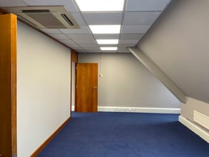 Milbanke Way, Bracknell to rent Interior Photo- Image 1 of 4