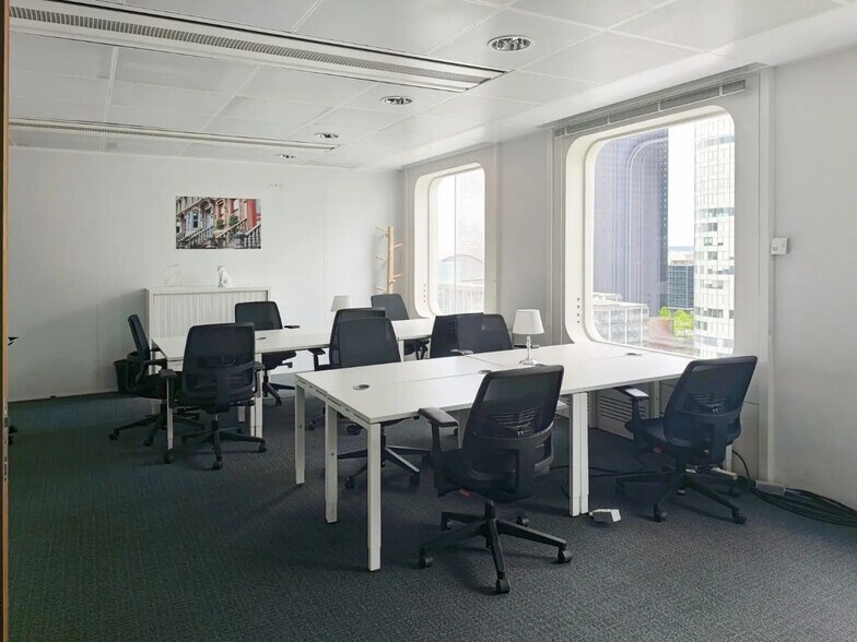 Office in Puteaux to rent - Interior Photo - Image 3 of 10