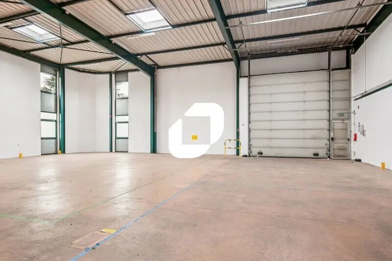 Office in Villepinte to rent Interior Photo- Image 1 of 22