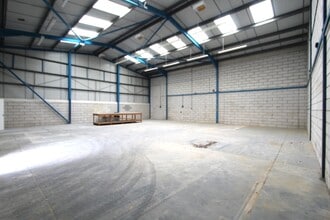 Fifth Ave, Halstead to rent Interior Photo- Image 2 of 8