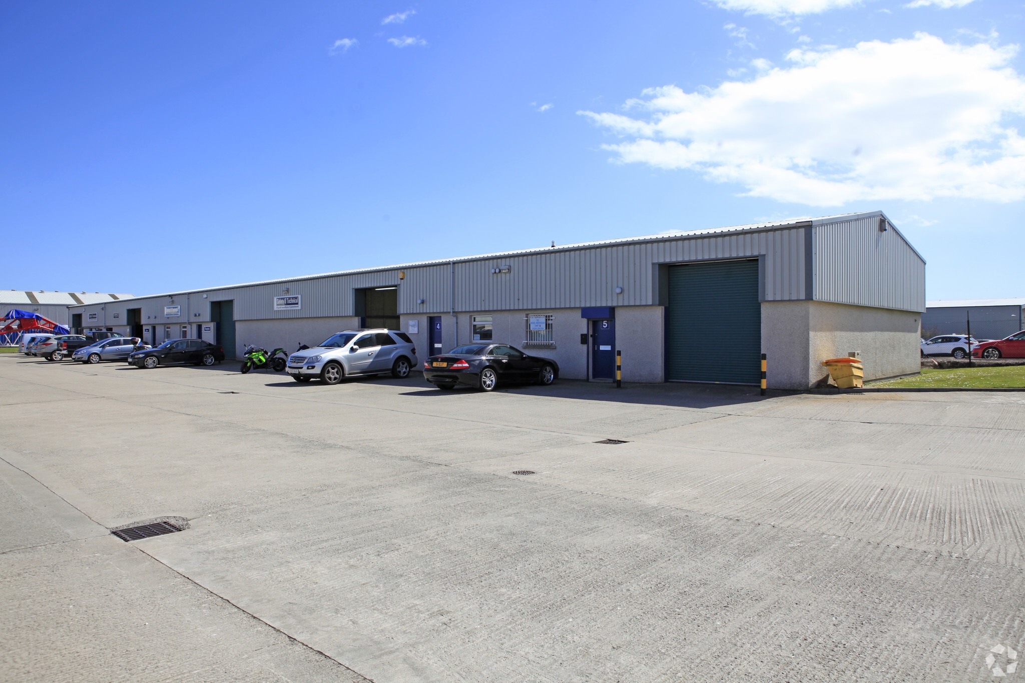 Badentoy Pl, Portlethen for sale Primary Photo- Image 1 of 1