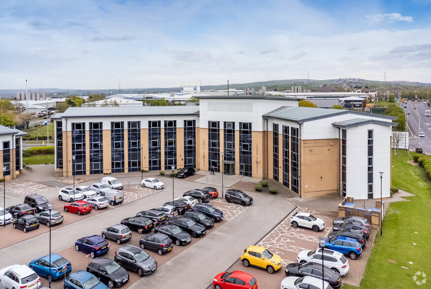 1 Haslingden Rd, Blackburn for rent - Building Photo - Image 2 of 5