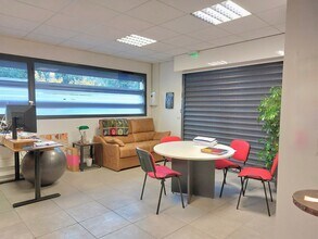 Rue De Lisbonne, La Seyne-sur-Mer to rent Interior Photo- Image 2 of 6
