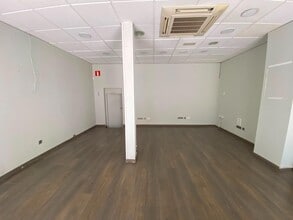 Retail in Igualada, Barcelona to rent Interior Photo- Image 2 of 7