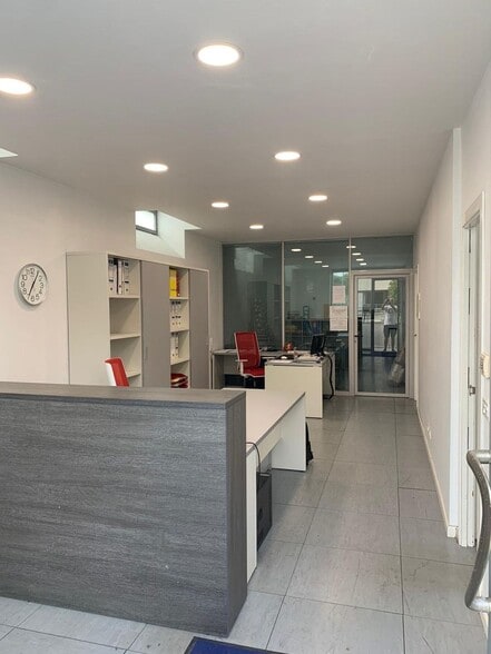 Retail in Vigo, Pontevedra for sale - Interior Photo - Image 1 of 7