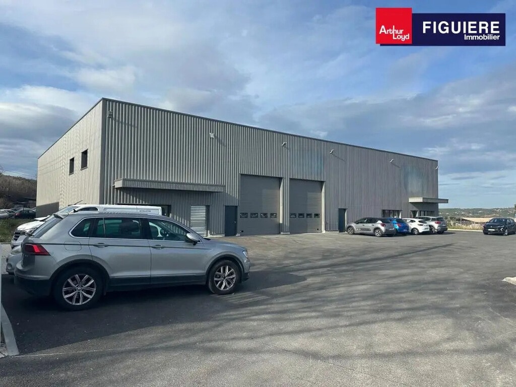 Location Local d'activités 493 m² - Photo 1