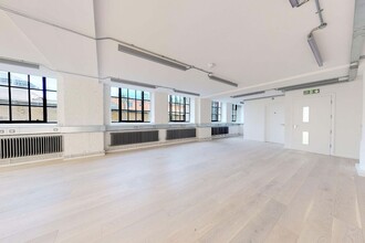 5 Tyssen St, London for rent Interior Photo- Image 1 of 5