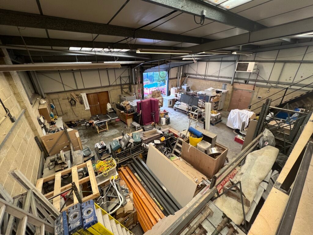 17-18 Riverside Park, Wimborne to rent Interior Photo- Image 1 of 8