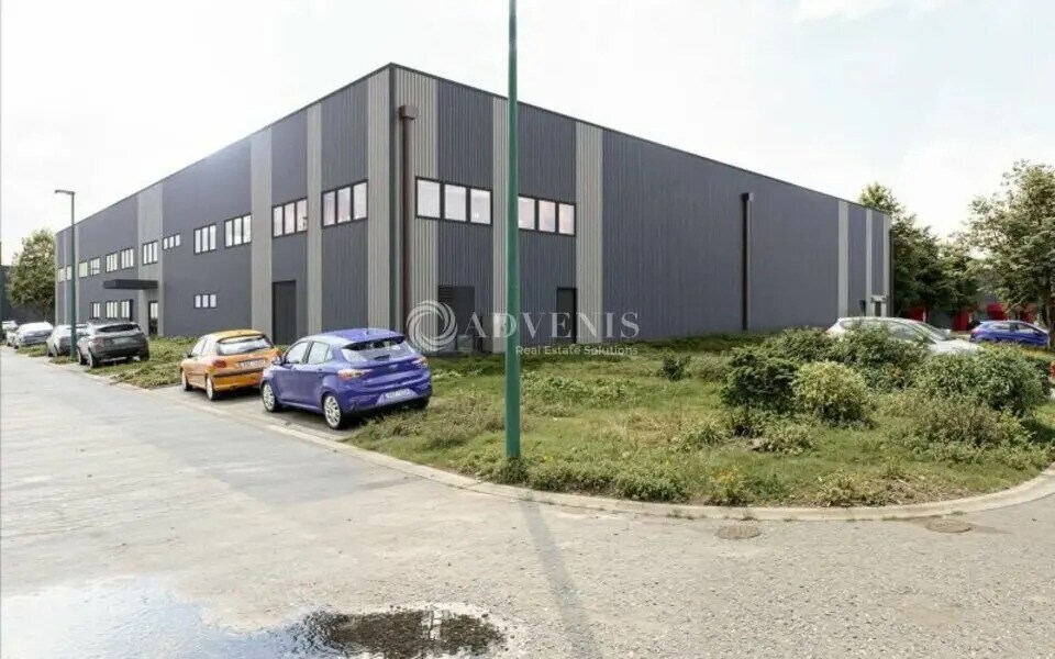 Industrial in SAINT-OUEN-L'AUMONE to rent Building Photo- Image 1 of 2