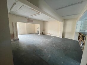 58 Wolverton Rd, Milton Keynes to rent Interior Photo- Image 2 of 7