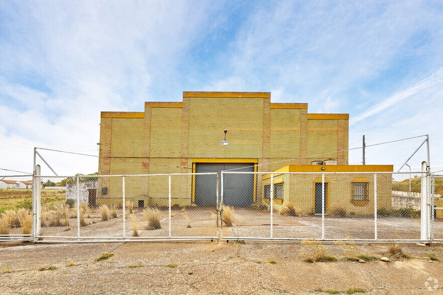 Industrial in Mairena del Alcor, Sevilla for sale - Building Photo - Image 2 of 18