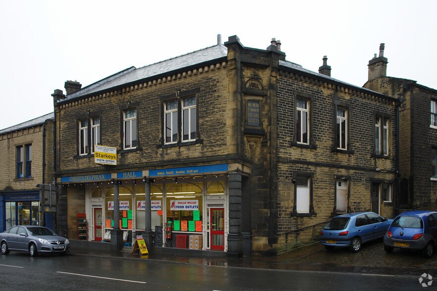 35 Stainland Rd, Halifax, HX4 8AD UK