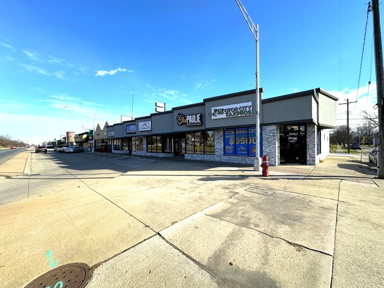 19354-19370 Kelly Rd, Harper Woods, MI for sale - Primary Photo - Image 1 of 1