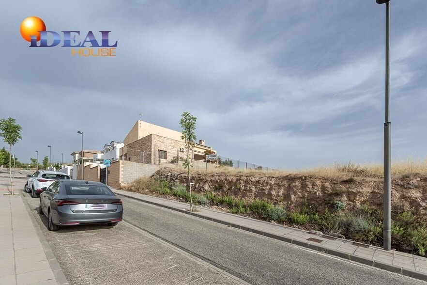 Calle Pinos Puente, 20, La Zubia, Granada for sale - Aerial - Image 2 of 14