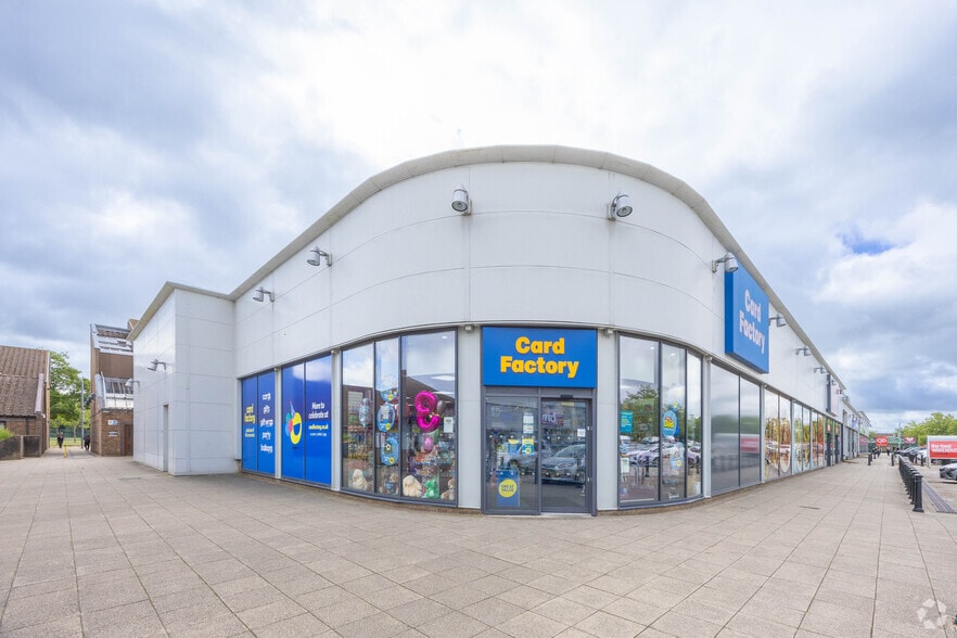 Ortongate Shopping Centre, Peterborough to rent - Primary Photo - Image 1 of 10