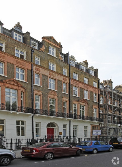 55-56 Russell Sq, London to rent - Building Photo - Image 3 of 3
