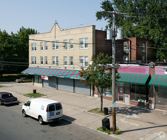 639-645 Blue Hills Ave, Hartford, CT for sale - Primary Photo - Image 1 of 1